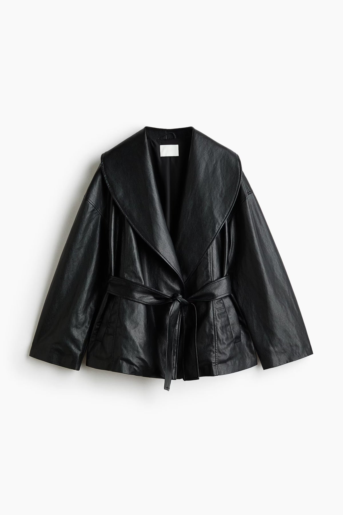 CHAQUETA REVESTIDA CON CUELLO ESMOQUIN
